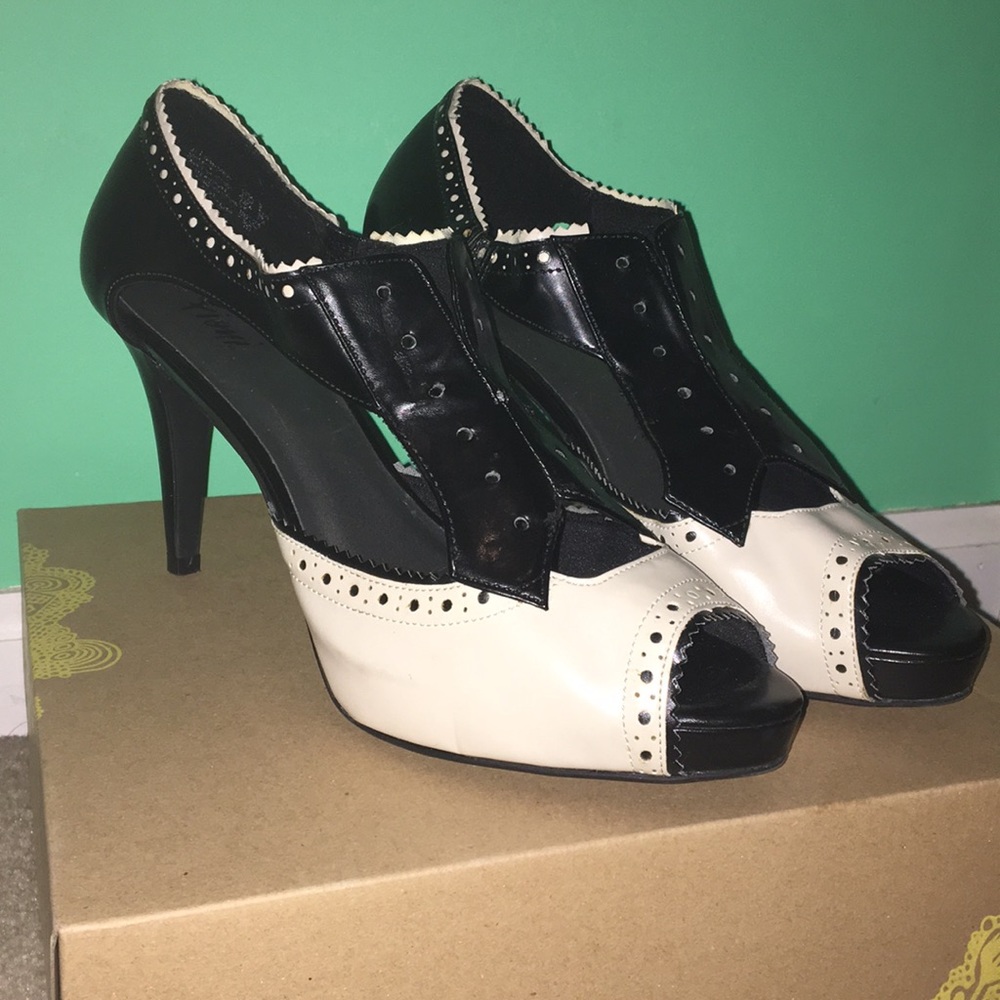 black and white retro style heels
